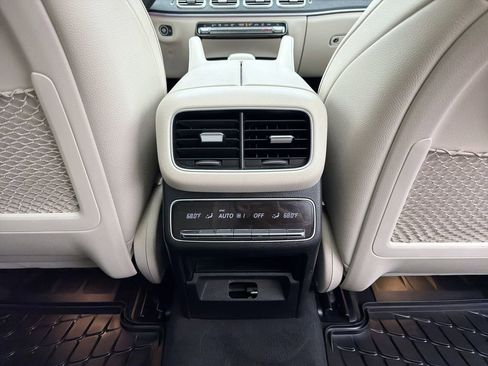 Used 2024 Mercedes-Benz GLS 450 4MATIC image 31