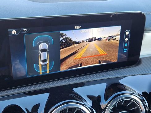 Used 2025 Mercedes-Benz CLA 250 4MATIC image 8