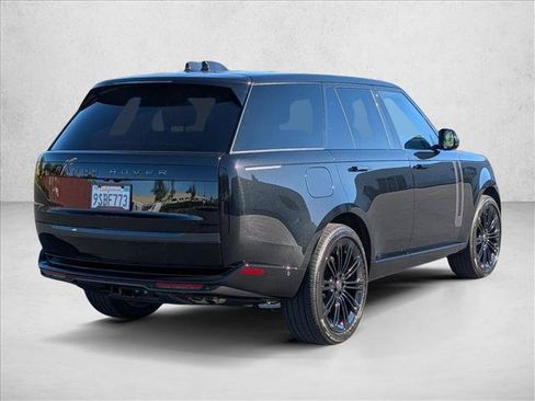 Used 2025 Land Rover Range Rover SE AWD/4WD image 6