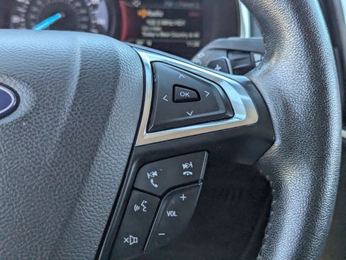 Used 2019 Ford Edge Titanium image 26