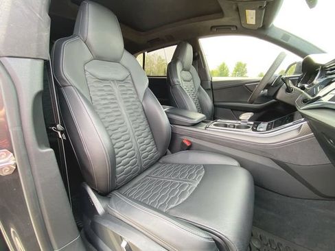 Used 2023 Audi RS Q8 AWD/4WD image 21