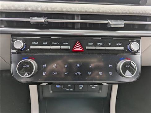 New 2026 Hyundai Tucson Limited image 21