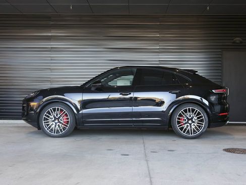 New 2026 Porsche Cayenne S AWD/4WD image 2