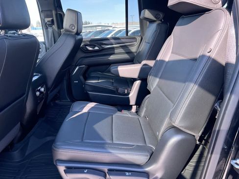 Used 2022 GMC Yukon XL Denali AWD/4WD image 23