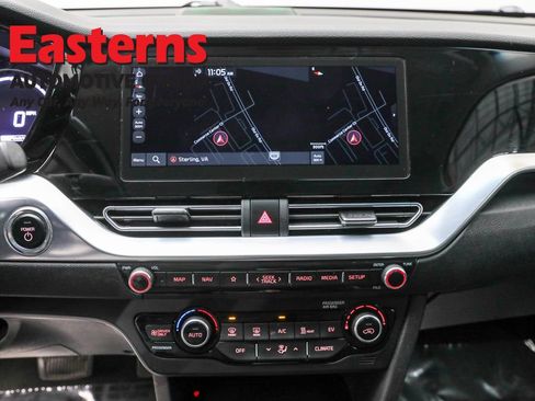 Used 2022 Kia Niro EX w/ Cold Weather Package image 12