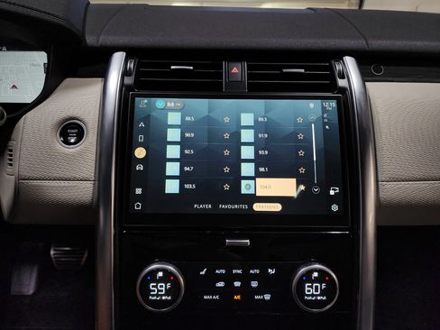 Used 2022 Land Rover Discovery S R-Dynamic image 40