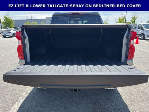 Used 2025 Chevrolet Silverado 1500 LT Trail Boss w/ Convenience Package II AWD/4WD image 12