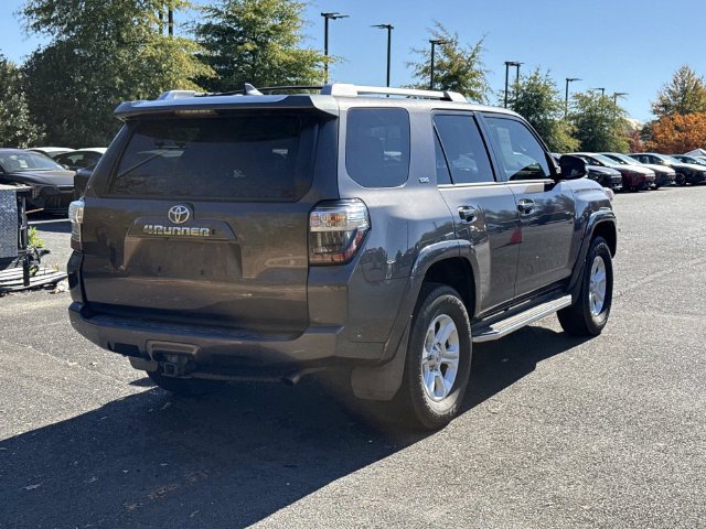 Used 2016 Toyota 4Runner SR5 Premium RWD image 2
