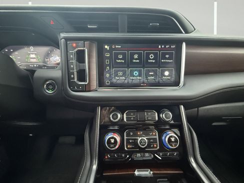 Used 2023 GMC Yukon Denali Ultimate image 19