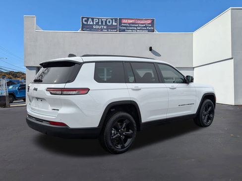 New 2025 Jeep Grand Cherokee L Limited w/ Black Appearance Package AWD/4WD image 3