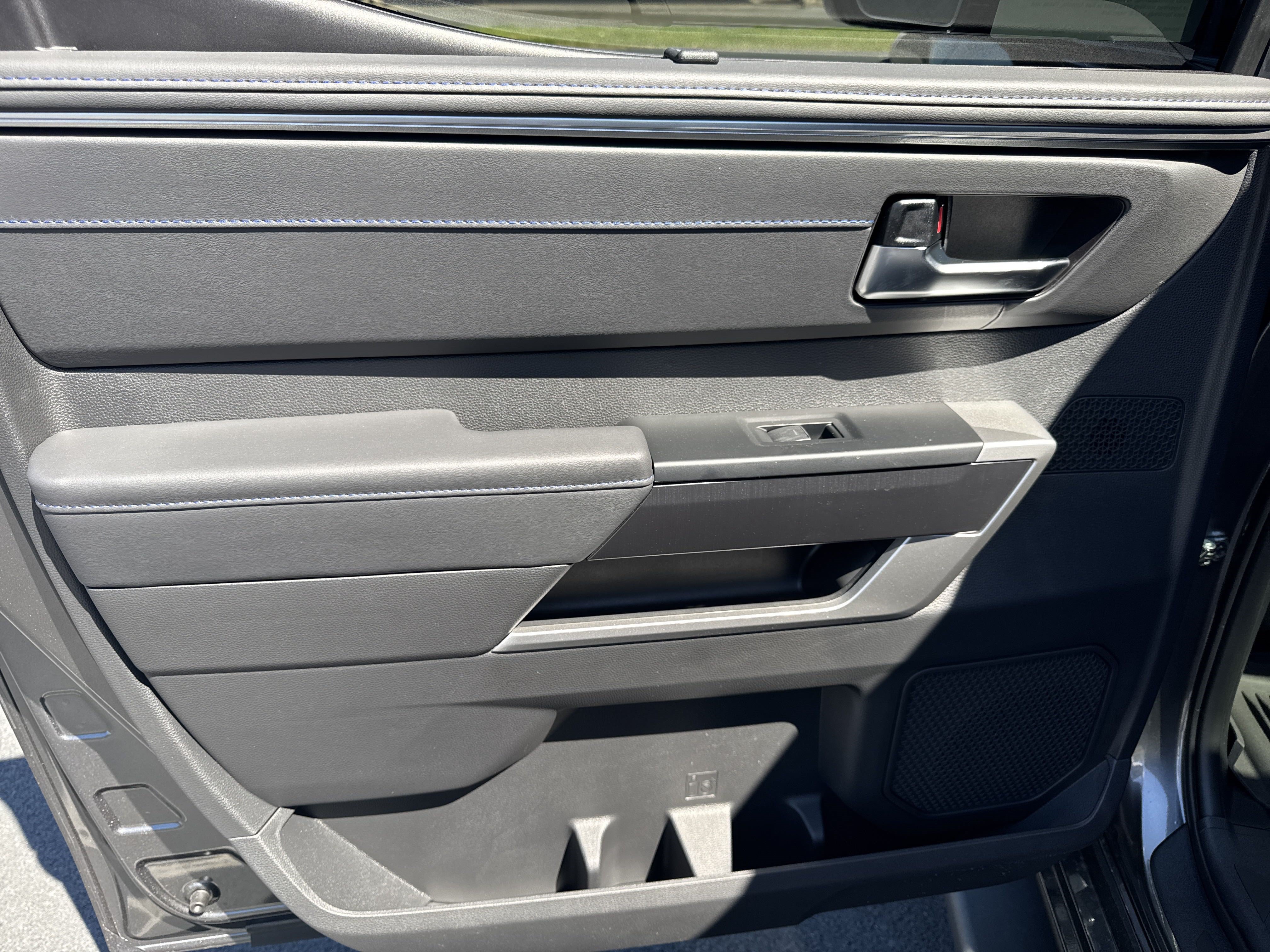 New 2025 Toyota Tundra Platinum AWD/4WD image 27