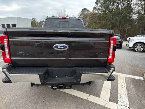 Used 2025 Ford F250 Lariat w/ Chrome Package image 9