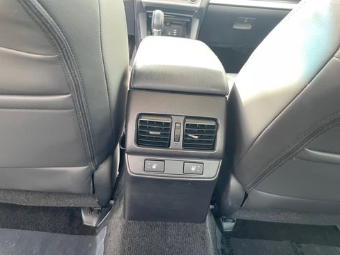 Used 2015 Subaru Legacy 2.5i Limited image 23
