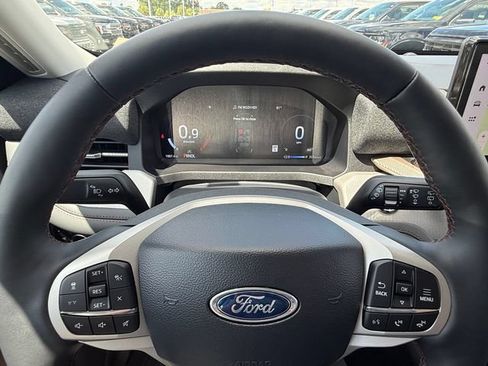 Used 2026 Ford Explorer Active w/ Active Comfort Package AWD/4WD image 25