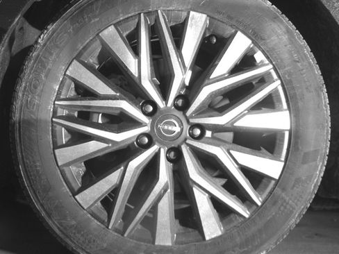 Used 2025 Nissan Altima 2.5 SV FWD image 12