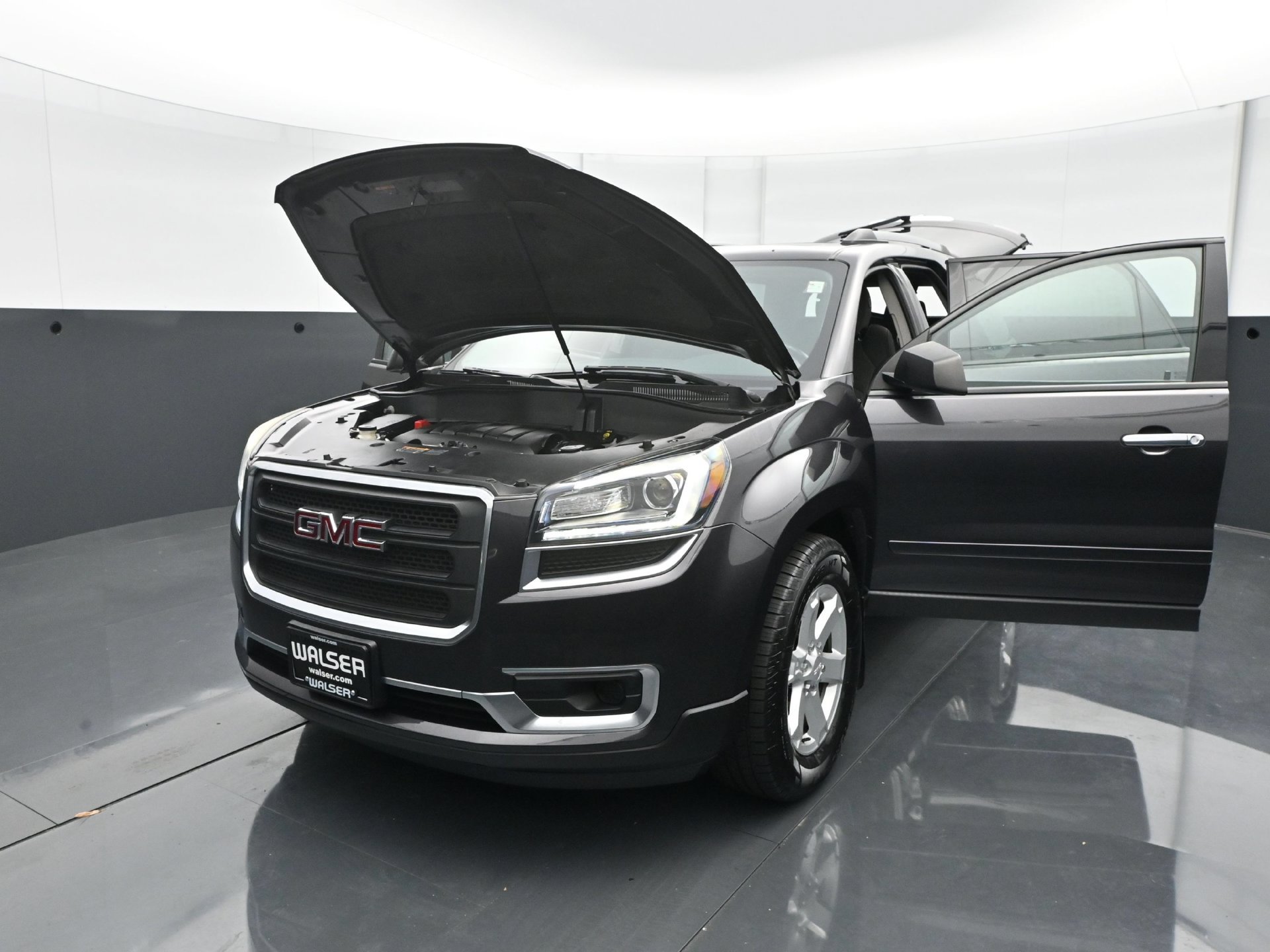 Used 2015 GMC Acadia SLE AWD/4WD image 27