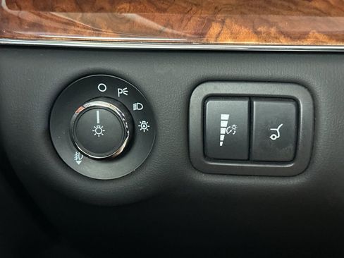 Used 2014 Lincoln MKT AWD w/ Equipment Group 201A image 30