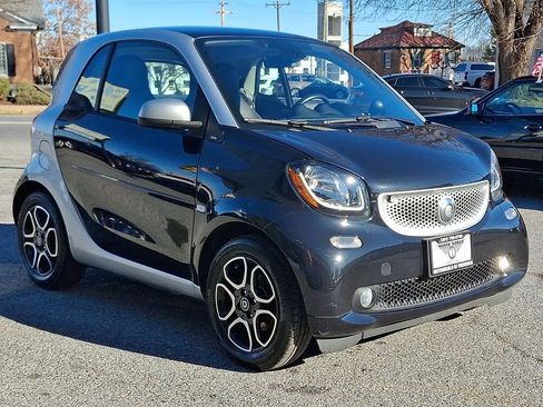 Used 2016 smart fortwo Proxy image 3