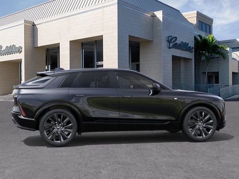 New 2026 Cadillac Lyriq Signature Sport w/ LPO, Floor Liner Package image 5