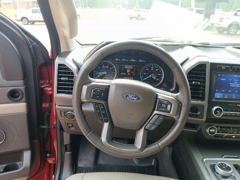 Used 2020 Ford Expedition XLT w/ Equipment Group 201A RWD image 20