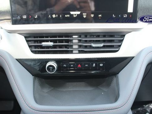 New 2026 Ford Explorer Active RWD image 13