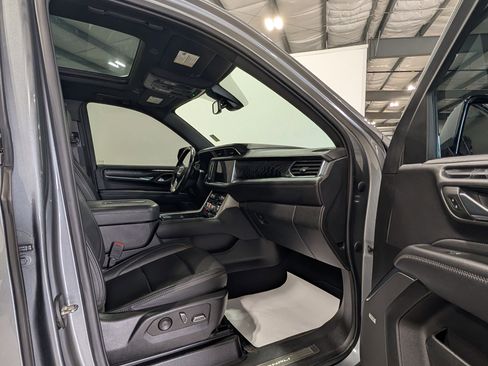 Used 2022 GMC Yukon Denali AWD/4WD image 15