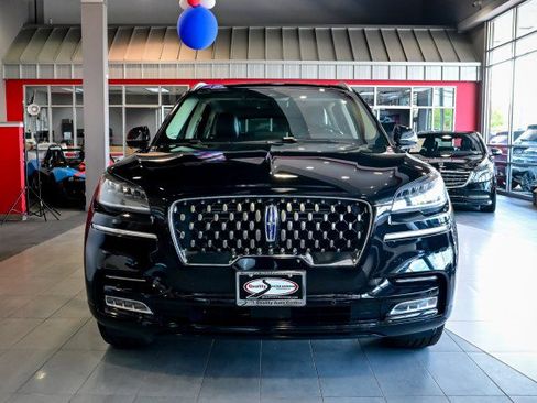 Used 2022 Lincoln Aviator Grand Touring w/ Elements Package Plus AWD/4WD image 2