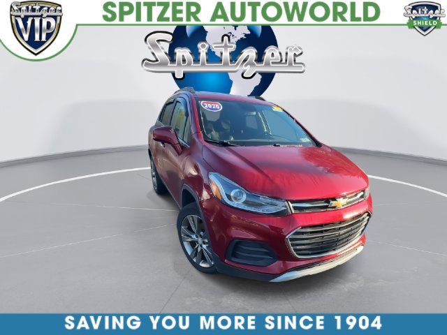Used 2020 Chevrolet Trax LT w/ Sun & Sound Package AWD/4WD image 3