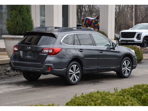 Used 2019 Subaru Outback 2.5i Limited image 4