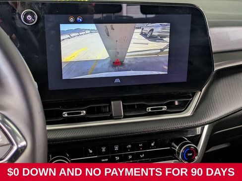 Used 2025 Chevrolet Equinox LT FWD image 15
