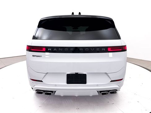 Used 2025 Land Rover Range Rover Sport Dynamic SE AWD/4WD image 16