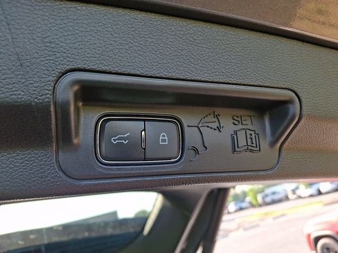 Used 2022 Ford Explorer ST w/ Equipment Group 401A AWD/4WD image 31
