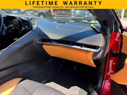 Used 2021 Chevrolet Corvette Stingray Premium Cpe w/ Z51 Performance Package RWD image 17