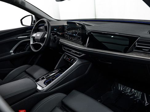 Used 2025 Audi Q5 Premium Plus w/ Premium Plus AWD/4WD image 8