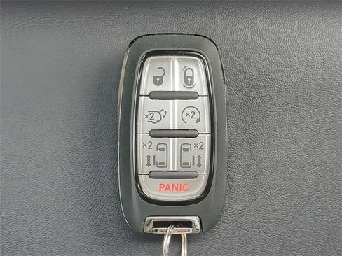 New 2026 Chrysler Pacifica Select image 37