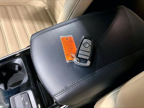 Used 2019 Ford Edge SEL w/ Equipment Group 201A AWD/4WD image 12