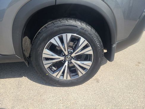 Used 2023 Nissan Rogue SV image 24