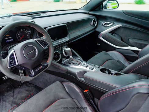 Used 2022 Chevrolet Camaro ZL1 RWD image 21