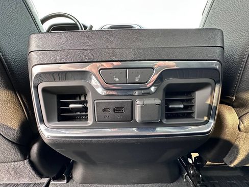 Certified 2021 GMC Sierra 2500 Denali w/ Denali Ultimate Package AWD/4WD image 29