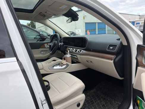 Used 2025 Mercedes-Benz GLE 350 4MATIC image 2