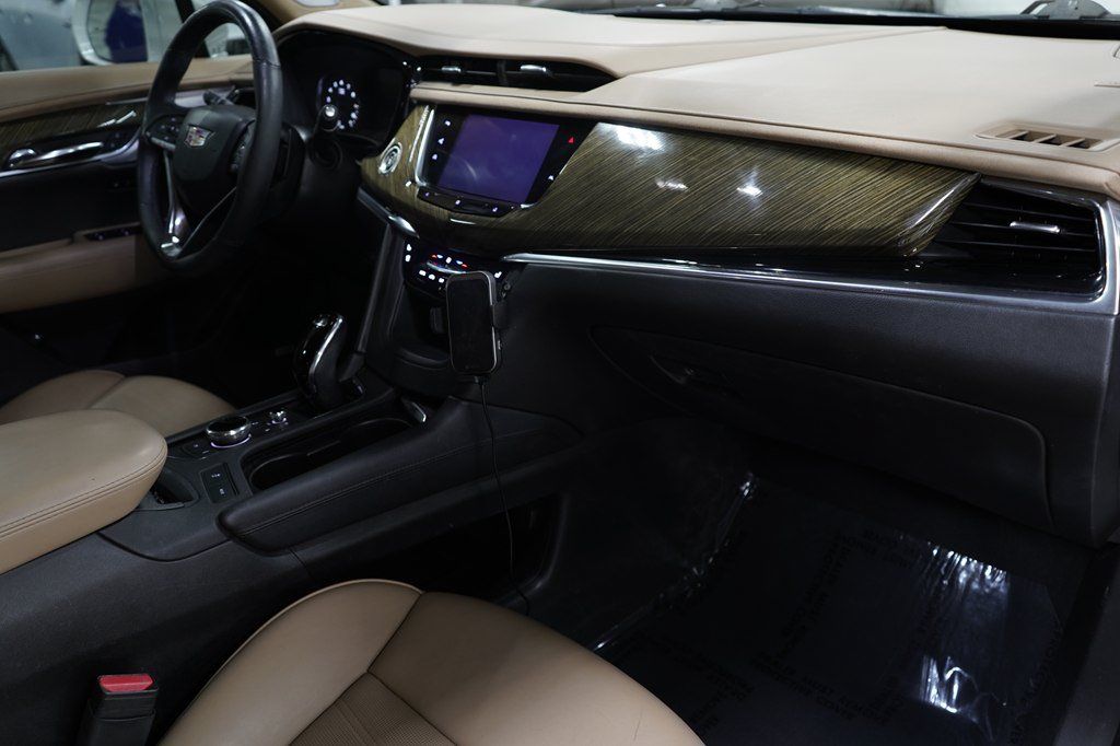 Used 2020 Cadillac XT6 Premium Luxury w/ Platinum Package FWD image 30