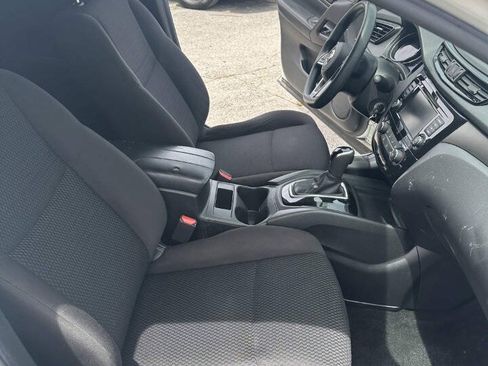 Used 2019 Nissan Rogue Sport S FWD image 6