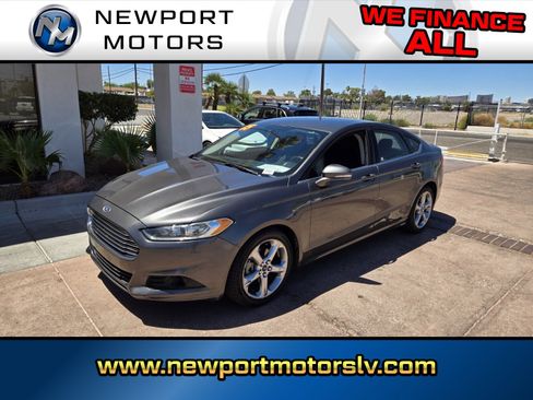 Used 2015 Ford Fusion SE w/ Equipment Group 201A FWD image 1