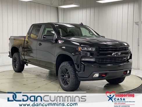 Used 2022 Chevrolet Silverado 1500 LT Trail Boss image 1