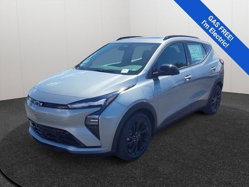 New 2027 Chevrolet Bolt RS w/ Technology Package FWD image 3