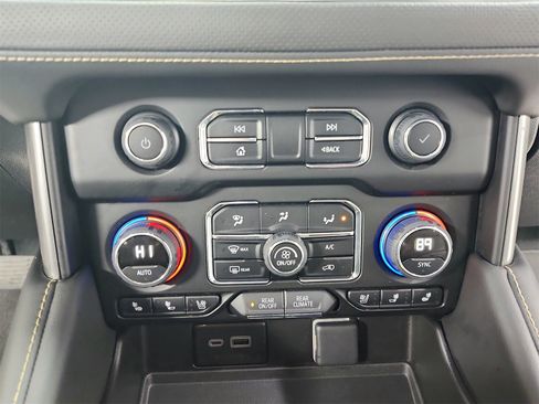 Used 2024 Chevrolet Tahoe Premier image 31