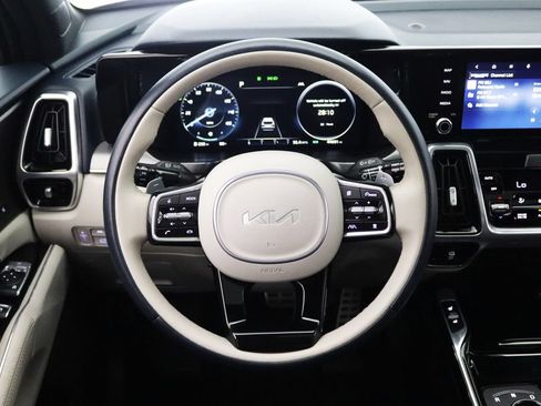 Used 2023 Kia Sorento SX Prestige AWD/4WD image 18