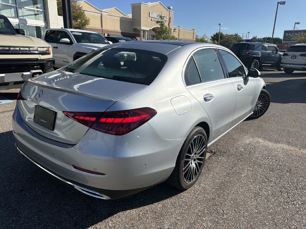 Used 2025 Mercedes-Benz C 300 Sedan image 7