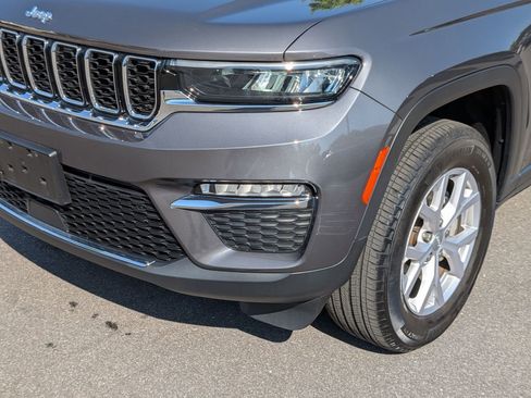 Used 2022 Jeep Grand Cherokee Limited AWD/4WD image 9