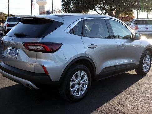 Certified 2023 Ford Escape Active image 11